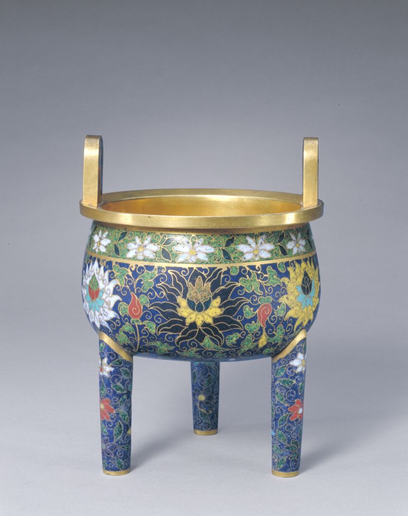 图片[1]-Three-legged stove with filigree enamel and lotus pattern-China Archive